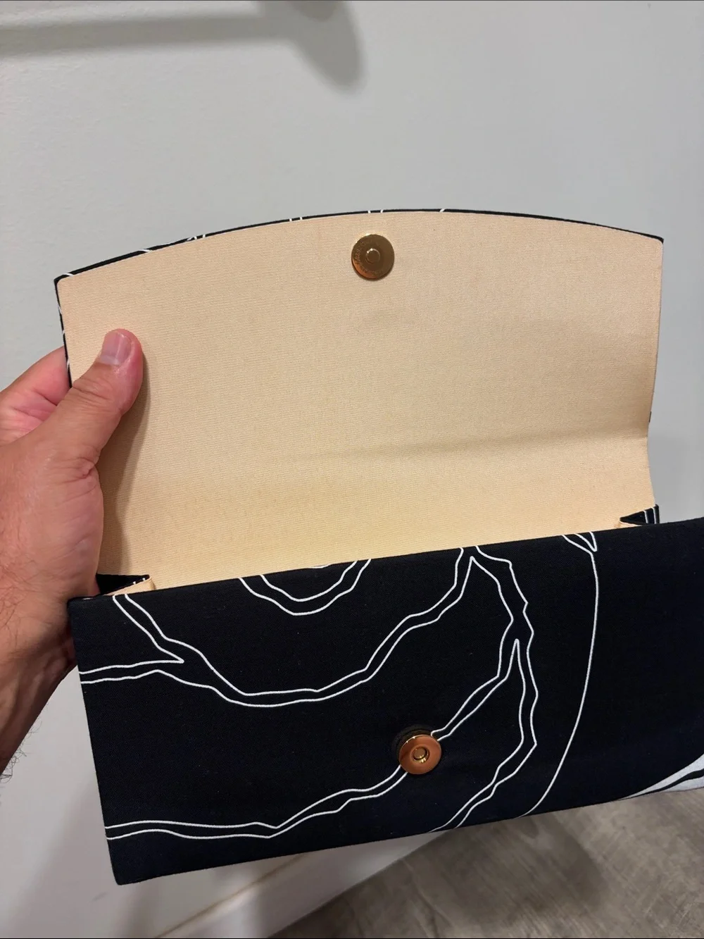 Rare find Vintage  Monochrome Spiral zig Zane Canvas Clutch